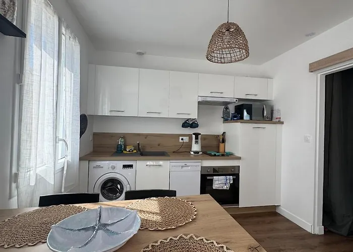 Appartement à 800m De La Plage!